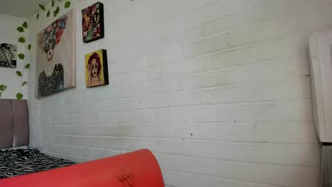  KITTY online show from 05-04-26, 09:22