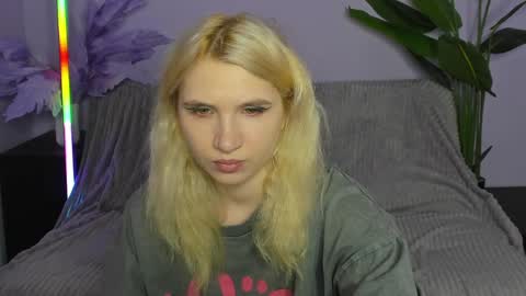 Snapshot of kitty_blondy chatting on 04-08-26, 02:22 kitty blondy online show from 04-08-26, 02:22