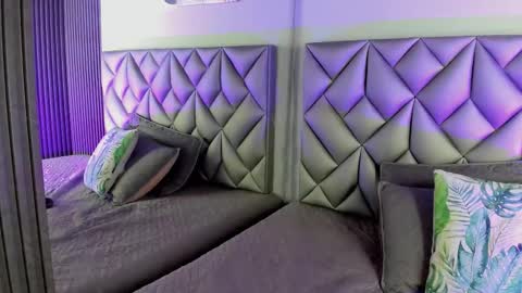 Snapshot of kitty_dolly1 chatting on 03-27-26, 09:25 online show from 03-27-26, 09:25