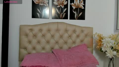 kitty_f00x online show from 07-06-26, 12:57