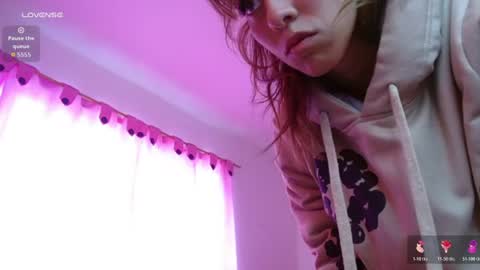 Aleja online show from 06-16-26, 07:38