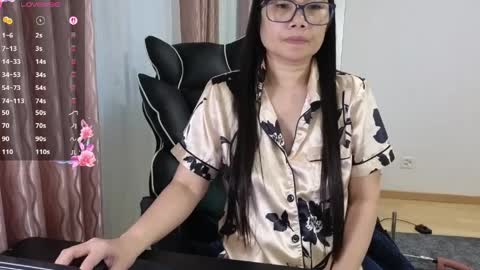 kittybabe0528 online show from 04-01-26, 07:42