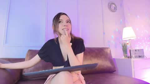 Snapshot of kittybloom_ chatting on 04-17-26, 01:58 Kitty online show from 04-17-26, 01:58