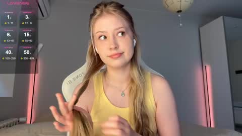 Snapshot of kittyloffe chatting on 06-08-26, 03:29 Monika online show from 06-08-26, 03:29