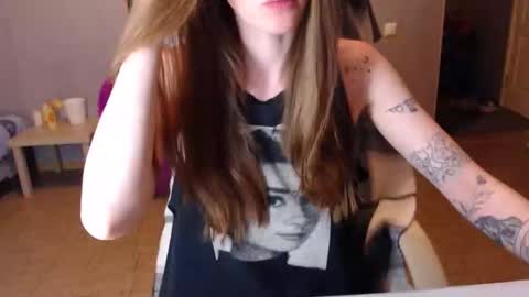 KittyloveMoon online show from 05-27-26, 07:22