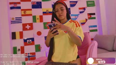 kittymyers_ online show from 06-17-26, 02:40