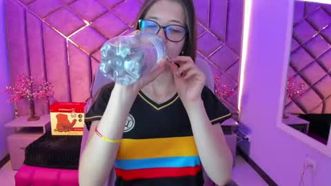 Sarah online show from 06-23-26, 03:43