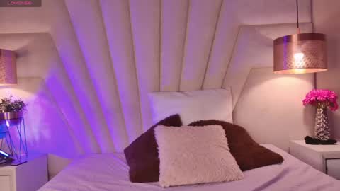 Kitty Hill online show from 04-20-26, 12:46