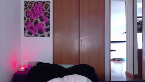 Snapshot of kityjane chatting on 07-18-26, 01:04 Jane online show from 07-18-26, 01:04