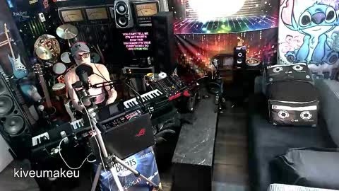 kiveuxmakeu online show from 03-17-26, 05:38