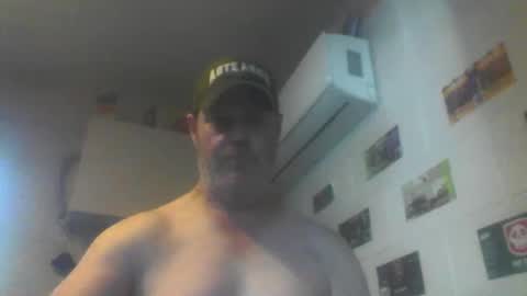 kiwiguy19773 online show from 04-27-26, 02:53