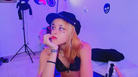 Lizeth online show from 12-21-24, 06:44
