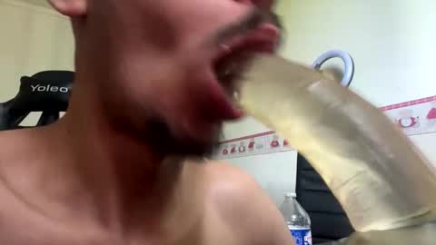 Snapshot of klawseixxx chatting on 04-04-26, 01:41 klawseixxx online show from 04-04-26, 01:41