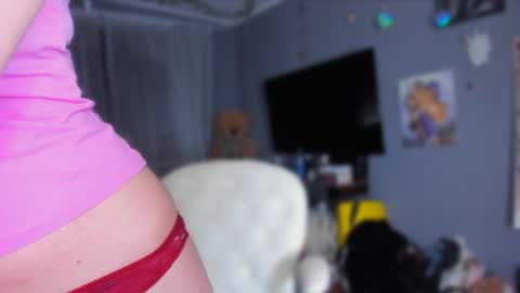 Snapshot of klementinagirl chatting on 05-14-26, 09:10 Klementinafanslyklementina6661 online show from 05-14-26, 09:10
