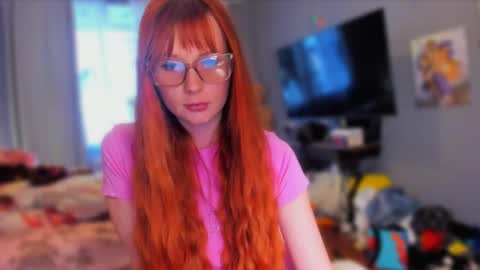 Snapshot of klementinagirl chatting on 06-06-26, 04:33 Klementinafanslyklementina6661 online show from 06-06-26, 04:33