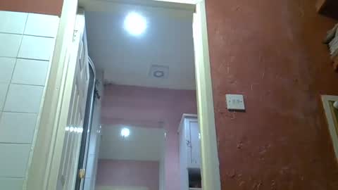 klovesu2000 online show from 12-17-24, 07:59