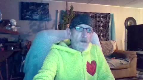 kodiakpm1 online show from 11-17-25, 02:06