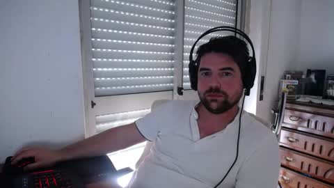 Snapshot of kohaynewbie chatting on 05-27-26, 03:20 Mr. K vback to action online show from 05-27-26, 03:20