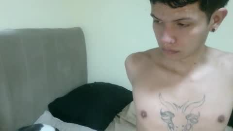 Snapshot of koiseraphin chatting on 05-12-26, 07:11 Jacob and Victoria online show from 05-12-26, 07:11