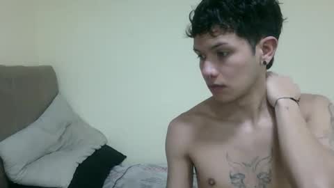 Snapshot of koiseraphin chatting on 05-17-26, 02:42 Jacob and Victoria online show from 05-17-26, 02:42