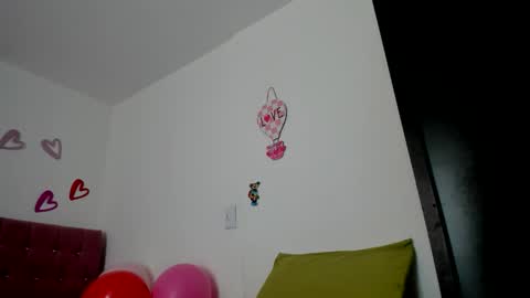 konie Diaz online show from 04-04-26, 06:05