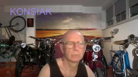 Komsiak online show from 07-16-26, 07:20