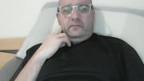 Snapshot of konsty17 chatting on 06-14-26, 11:07 konsty17 online show from 06-14-26, 11:07