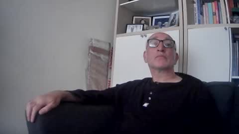 Snapshot of kooman65 chatting on 09-26-25, 02:10 kooman65 online show from 09-26-25, 02:10