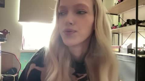 Snapshot of kortneyhiedeman chatting on 06-05-26, 03:29 Ariela online show from 06-05-26, 03:29
