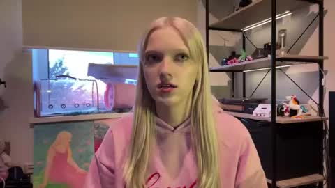 Snapshot of kortneyhiedeman chatting on 06-16-26, 07:27 Ariela online show from 06-16-26, 07:27