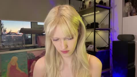 Snapshot of kortneyhiedeman chatting on 07-28-26, 07:39 Ariela online show from 07-28-26, 07:39