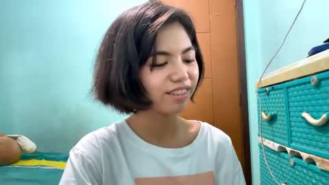Snapshot of kortneymumby chatting on 06-08-26, 03:07 Mila online show from 06-08-26, 03:07