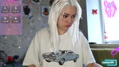 Snapshot of kotik_meov chatting on 12-17-25, 11:05 kotik_meov online show from 12-17-25, 11:05