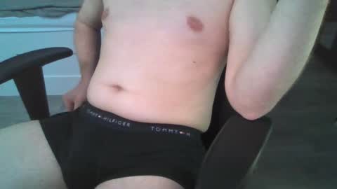 Snapshot of kravensin chatting on 02-19-26, 02:35 kravensin online show from 02-19-26, 02:35