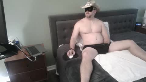 Snapshot of krglider chatting on 02-23-26, 01:52 BigKev online show from 02-23-26, 01:52