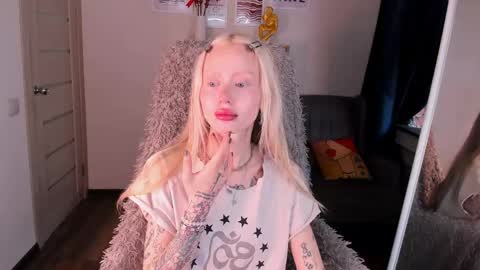 kris_grant online show from 05-26-26, 10:22