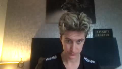 krisl77 online show from 04-01-26, 05:21