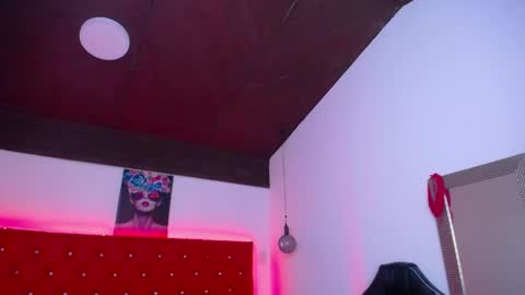 kriss_sweetboobs online show from 05-27-26, 01:08