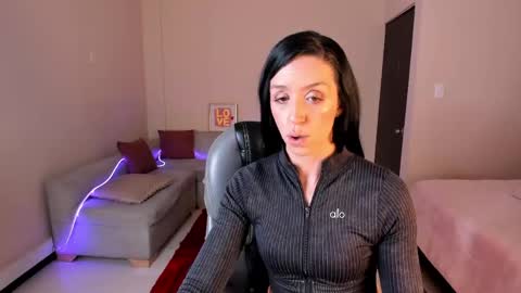 Sophia online show from 05-12-26, 08:39