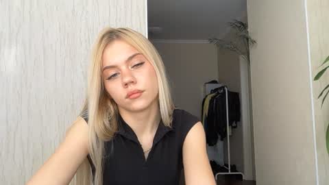 Snapshot of kristifelicien chatting on 07-14-26, 10:21 Blake online show from 07-14-26, 10:21