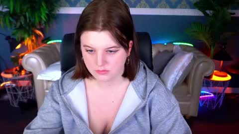 kristifoxy online show from 04-20-26, 12:30