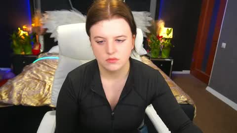 kristifoxy online show from 04-26-26, 05:05