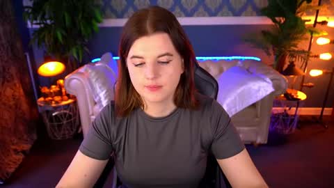 Snapshot of kristifoxy chatting on 06-16-26, 12:19 kristifoxy online show from 06-16-26, 12:19