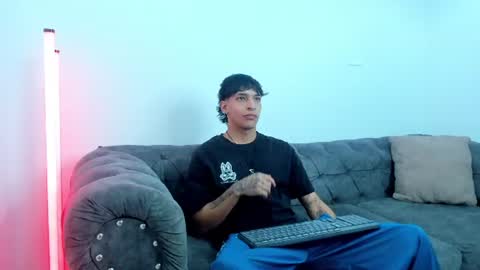 Kroy Wave  Muscle Tattoos Latino online show from 07-15-26, 03:12