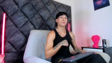 Kroy Wave  Muscle Tattoos Latino online show from 08-07-26, 03:08