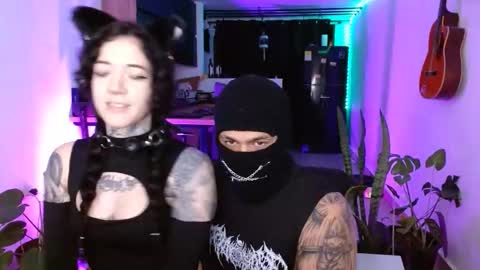 kuro_shir0 online show from 04-11-26, 01:54