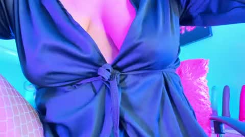 Snapshot of kuromi_bush chatting on 06-27-26, 06:29 IM KUROMI - MY NEXT STREAM - SATURDAY- 31 JANUARY 2026 - 10PM EST DONT MISS IT online show from 06-27-26, 06:29