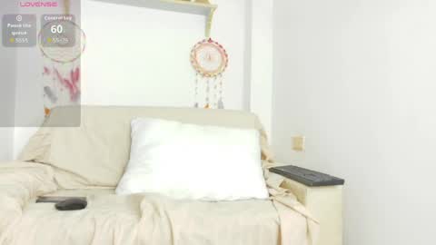 K Y L E online show from 05-12-26, 05:43