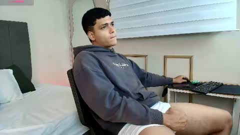Kyliam online show from 07-24-26, 01:03