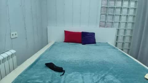 Kylie online show from 05-17-26, 01:14